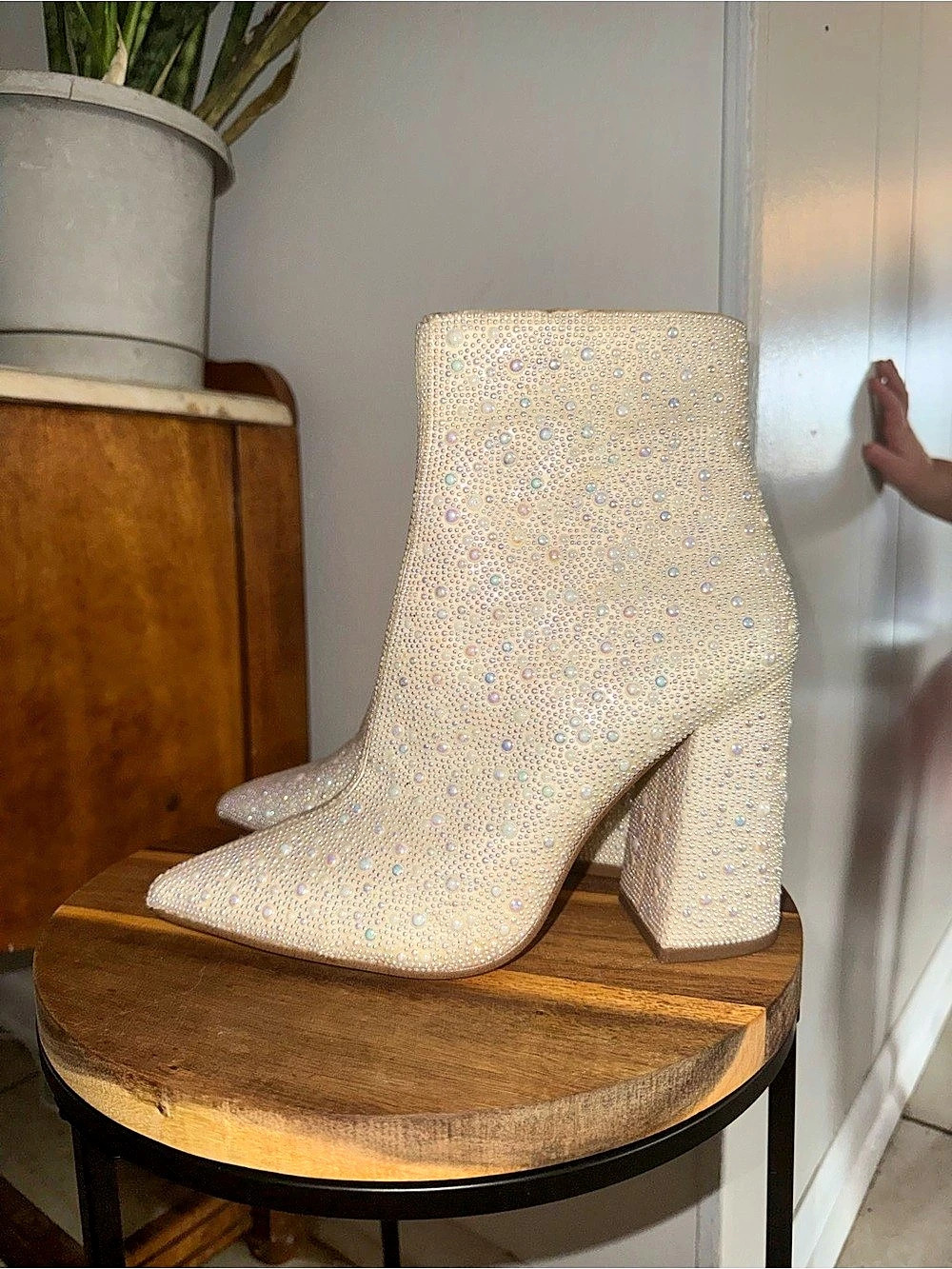 Steve Madden Nelle Rhinestone Block Heel Booties in Cream Like New